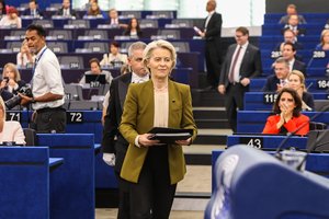Photograph of the President of the European Commission, Ursula von der Leyen, walking to the rostrum to deliver the 2025 State of the Union address in the European Parliament's Strasbourg hemicycle.